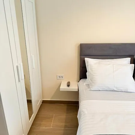 Pearl Marine Apartmán
